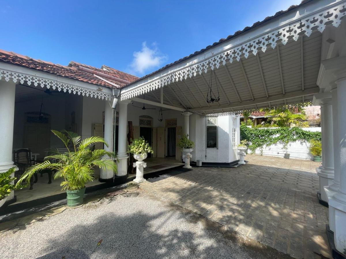 Beverly Villa Dehiwala-Mount Lavinia Екстериор снимка