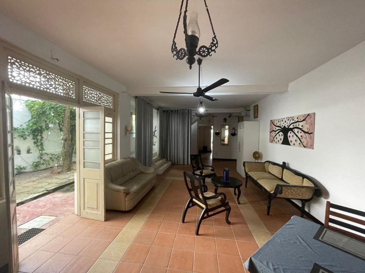 Beverly Villa Dehiwala-Mount Lavinia Екстериор снимка